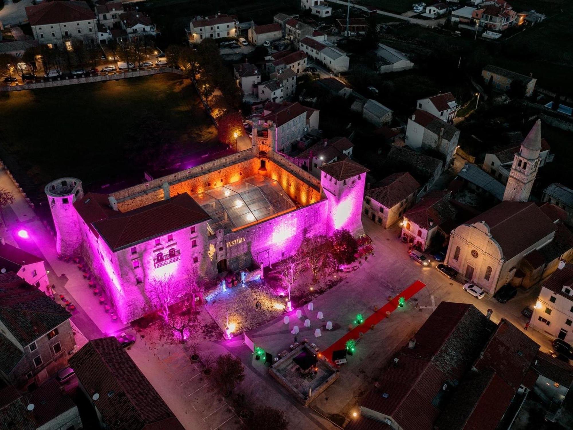 Teta Jana Apartamento Smoljanci Exterior foto