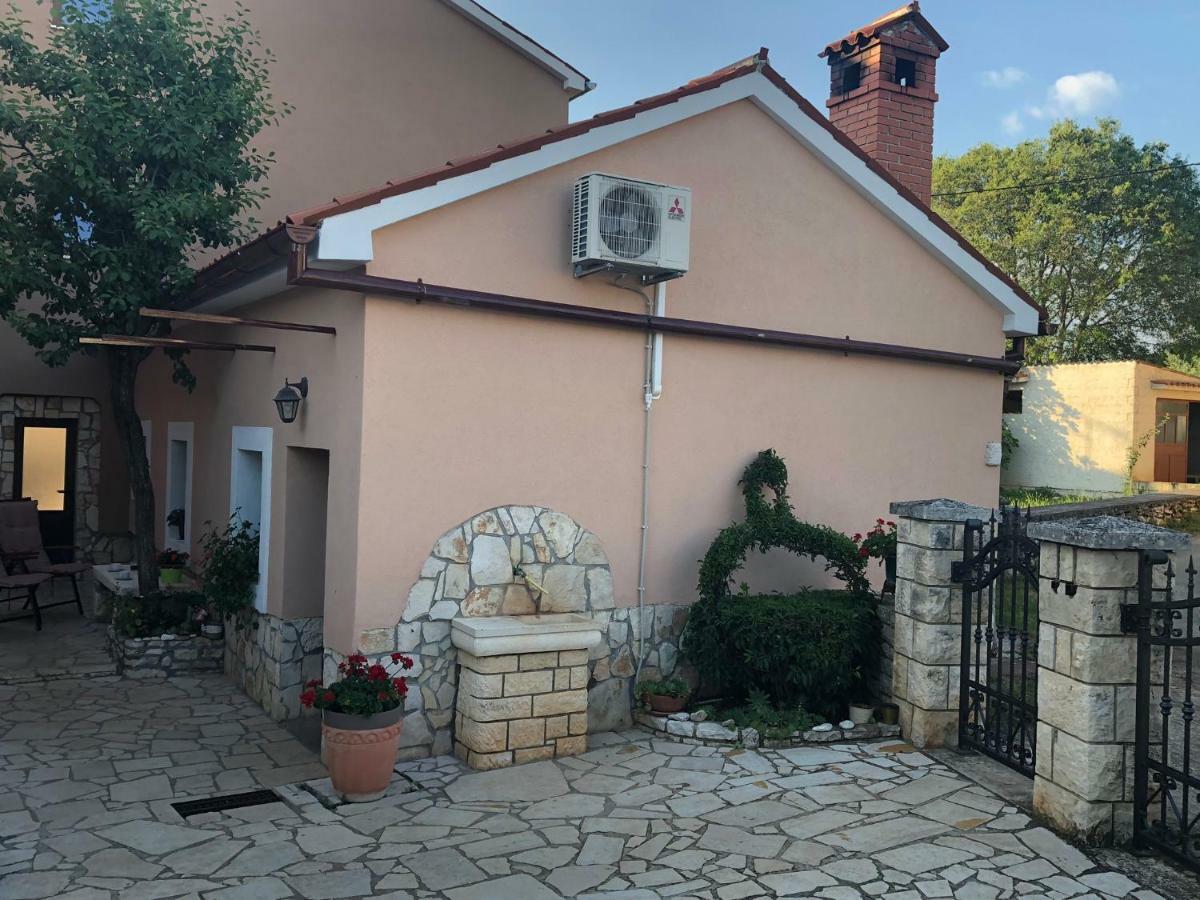 Teta Jana Apartamento Smoljanci Exterior foto