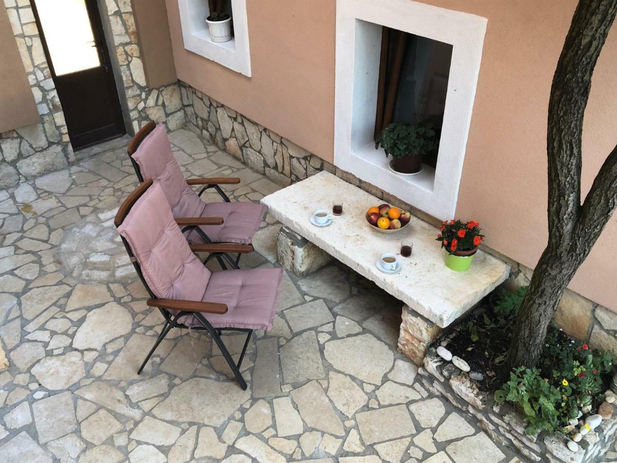 Teta Jana Apartamento Smoljanci Exterior foto