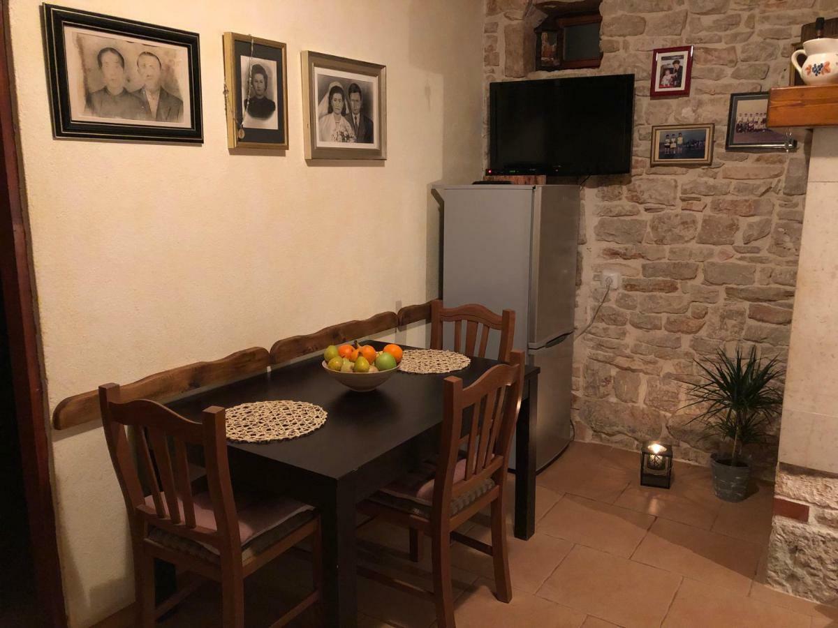 Teta Jana Apartamento Smoljanci Exterior foto