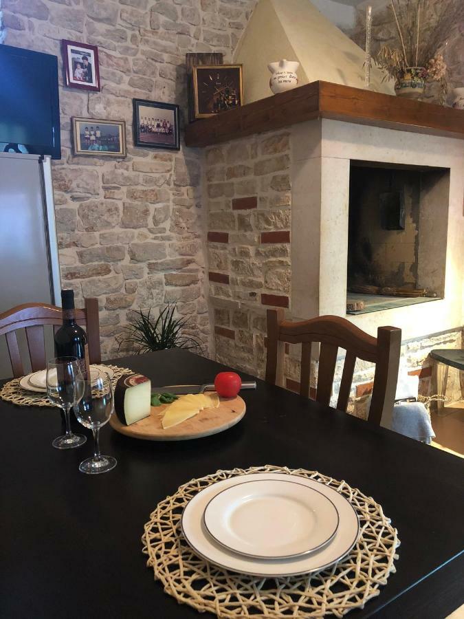 Teta Jana Apartamento Smoljanci Exterior foto